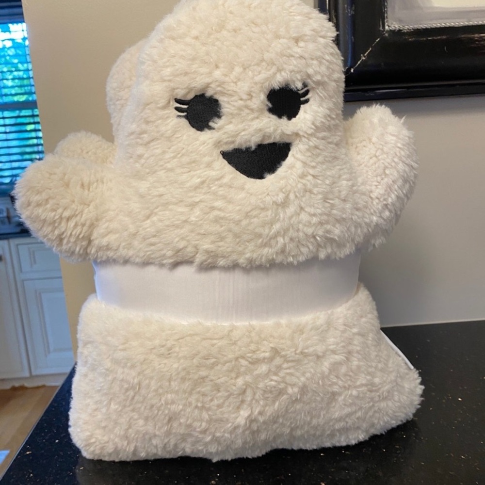 Ghost pillows - set of two